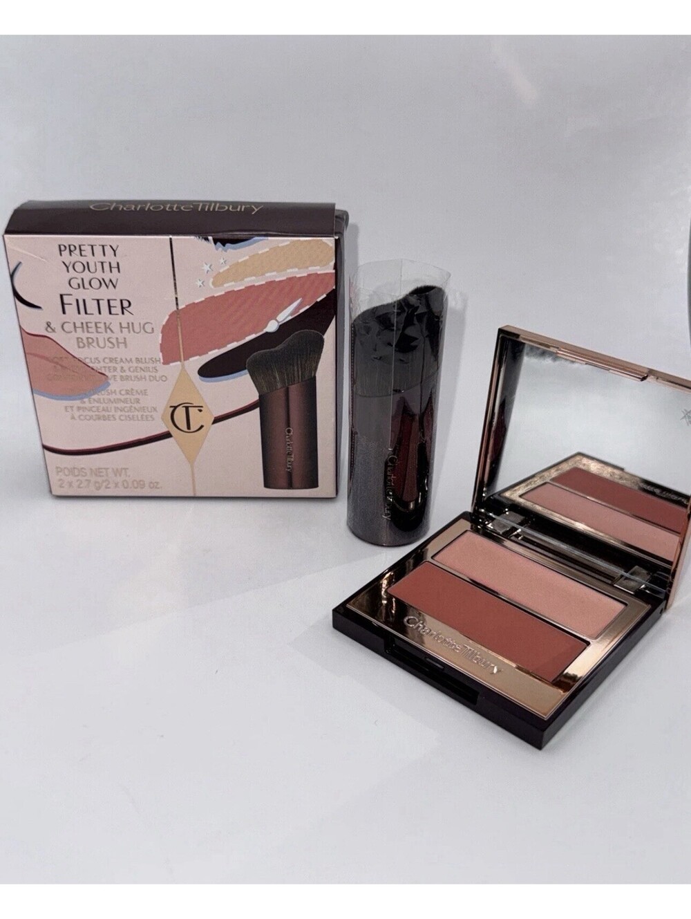 Charlotte Tilbury Pretty Youth Glow Filter & Cheek Hug Brush